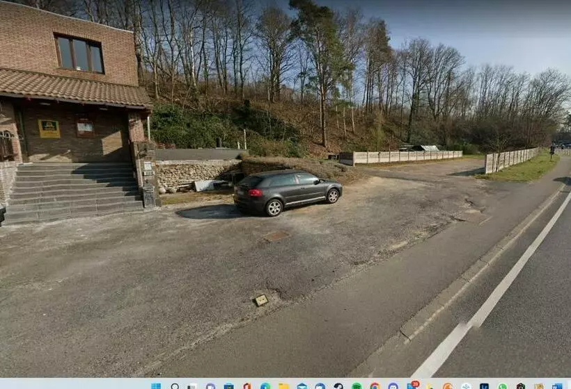 בית מלון כפרי Avalon