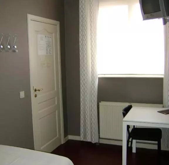 בית מלון כפרי Avalon