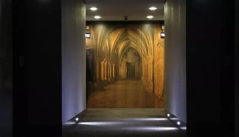 هتل Axis Porto Business & Spa