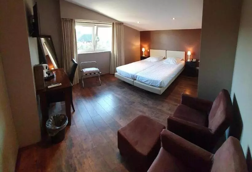 Отель B&b De Edelsteen