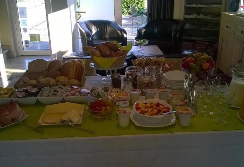 호텔 B&b De Edelsteen