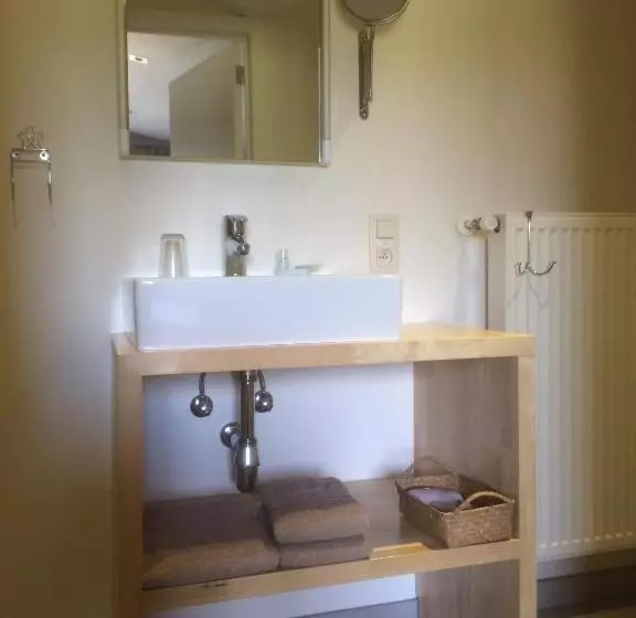 Отель B&b De Edelsteen