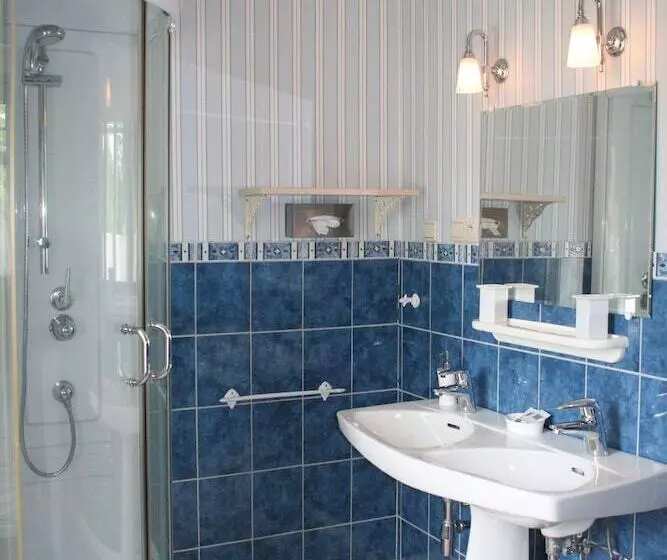 호텔 B&b Domein Leegendael