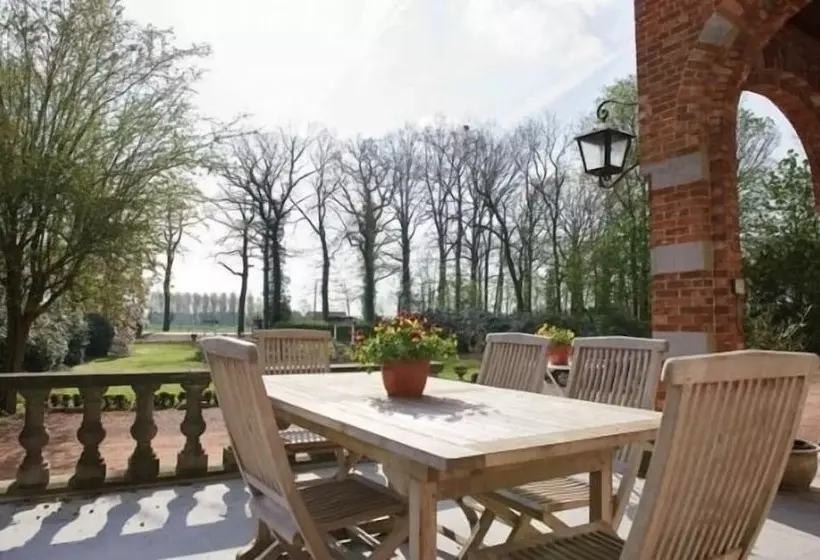 호텔 B&b Domein Leegendael