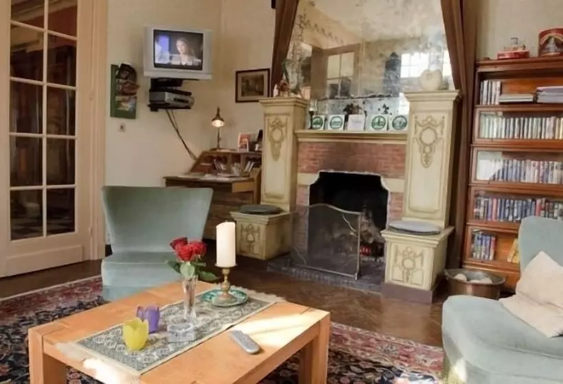 호텔 B&b Domein Leegendael