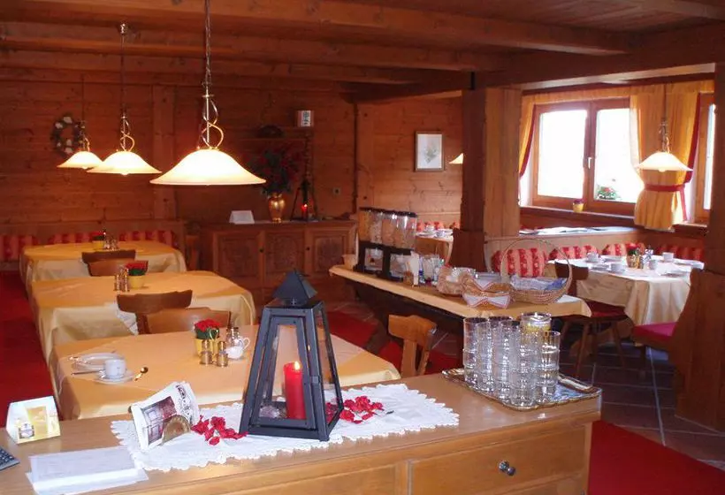 ベッドアンドブレックファースト Bergwald