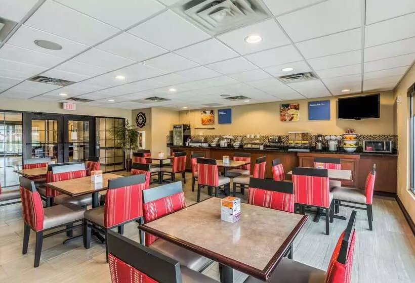 هتل Comfort Inn & Suites Panama City North