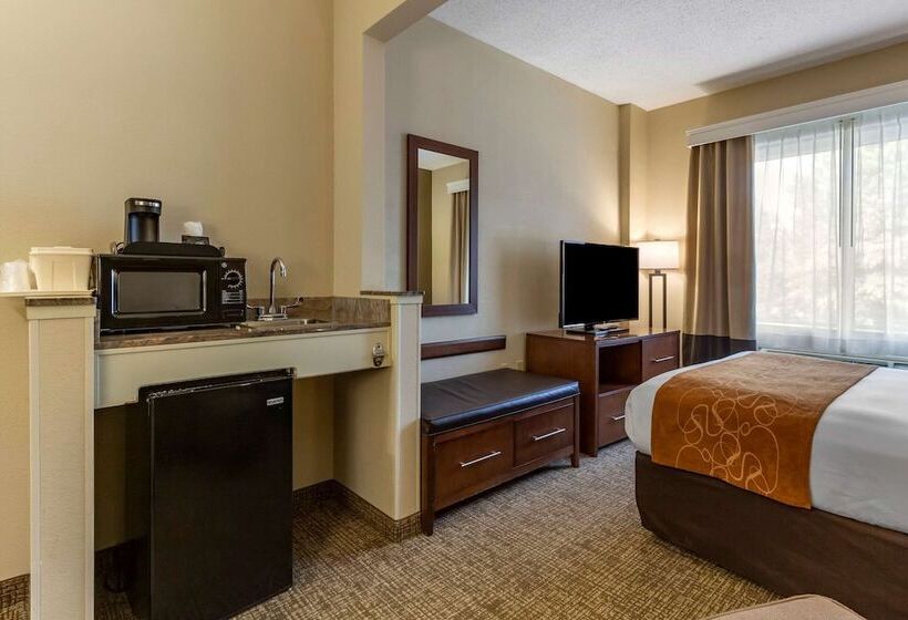 فندق Comfort Suites Raleigh Walnut Creek