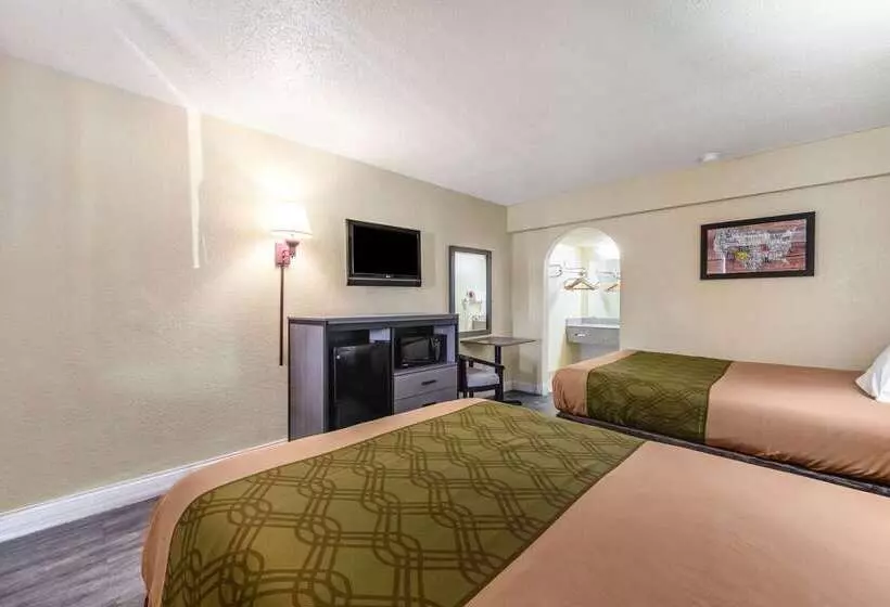 Отель Econo Lodge San Marcos University Area