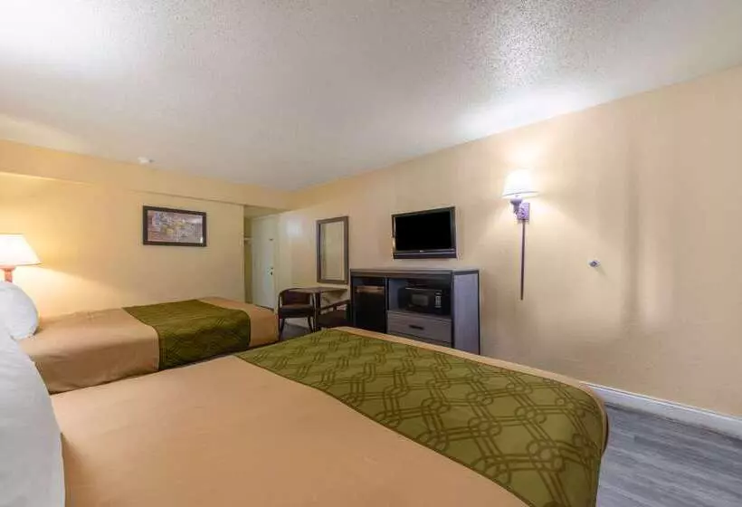 Отель Econo Lodge San Marcos University Area