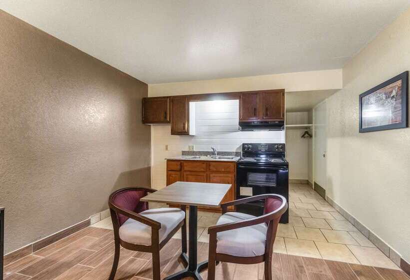 酒店 Econo Lodge San Marcos University Area