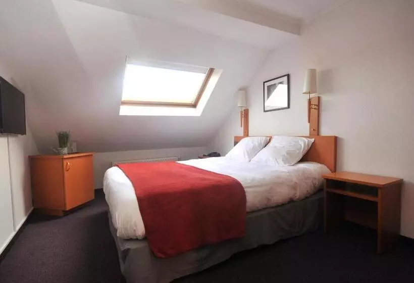 Отель Hôtel Du Perron