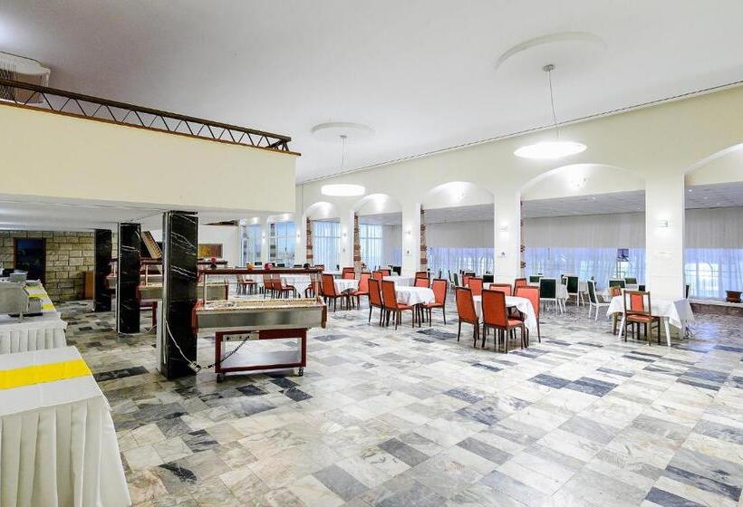 בית מלון כפרי International House Of Journalists Resort