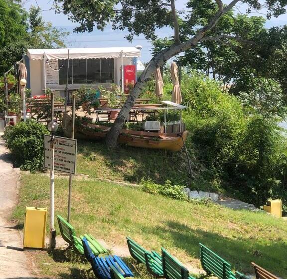 בית מלון כפרי International House Of Journalists Resort