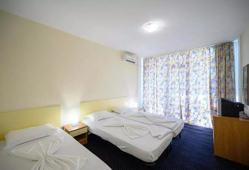 هتل International House Of Journalists Resort