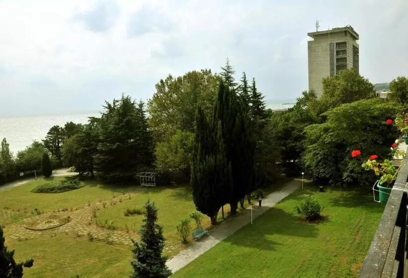 هتل International House Of Journalists Resort