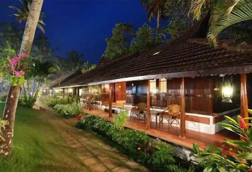 هتل Kayaloram Heritage Lake Resort