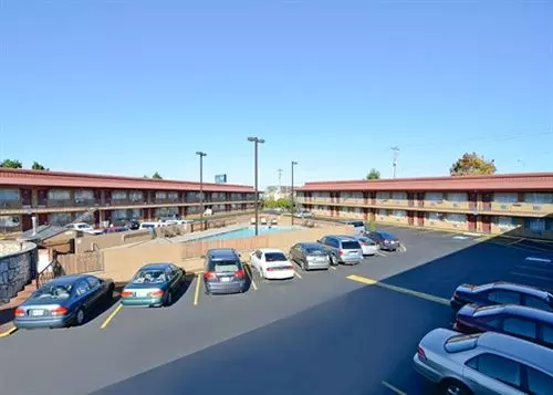 ホテル Quality Inn & Suites Airport