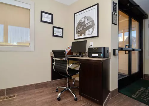 ホテル Quality Inn & Suites Airport