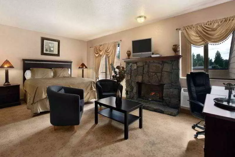 ホテル Quality Inn & Suites Airport