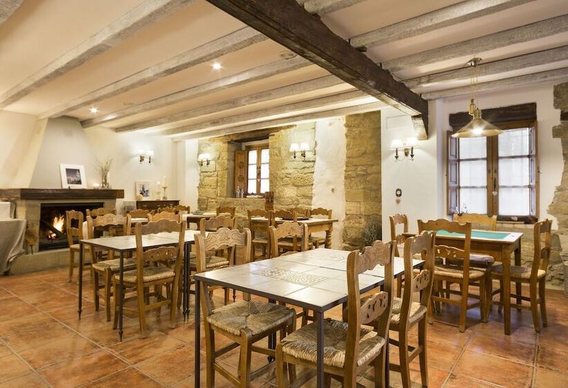 Maaseutuhotelli Posada De Uncastillo