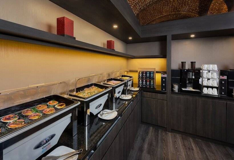 בית מלון כפרי Van Der Valk Waterloo