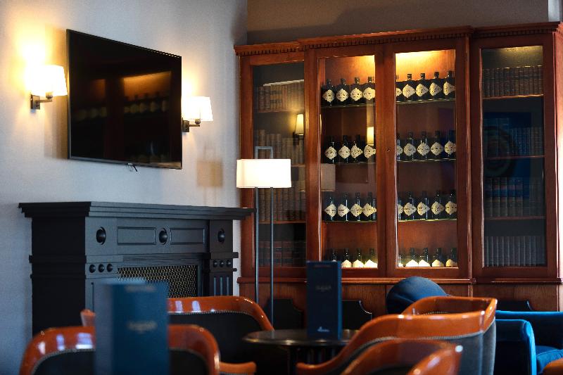 בית מלון כפרי Van Der Valk Waterloo