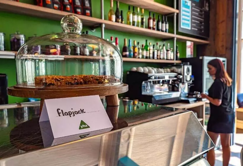 هتل A&o Brighton Beach