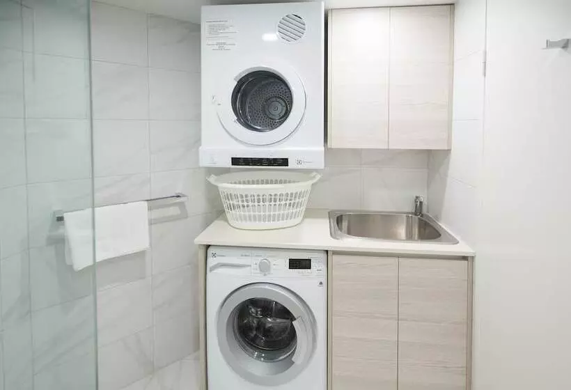 Miami Beachside Holiday Apartments