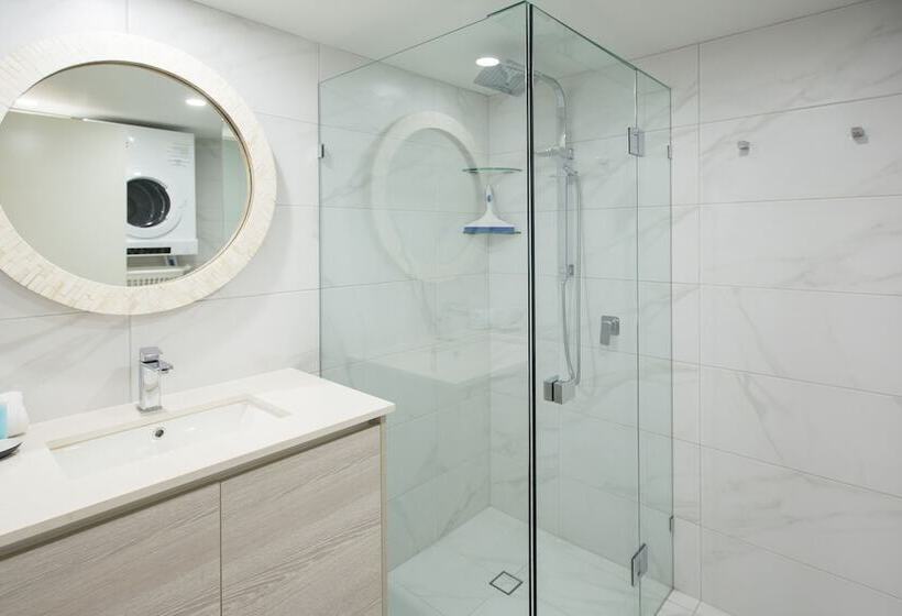 Miami Beachside Holiday Apartments