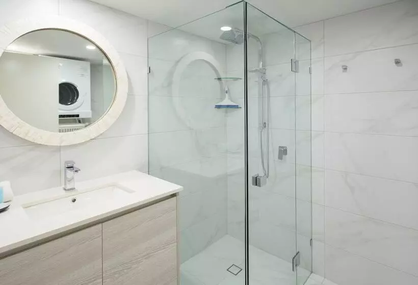 Miami Beachside Holiday Apartments