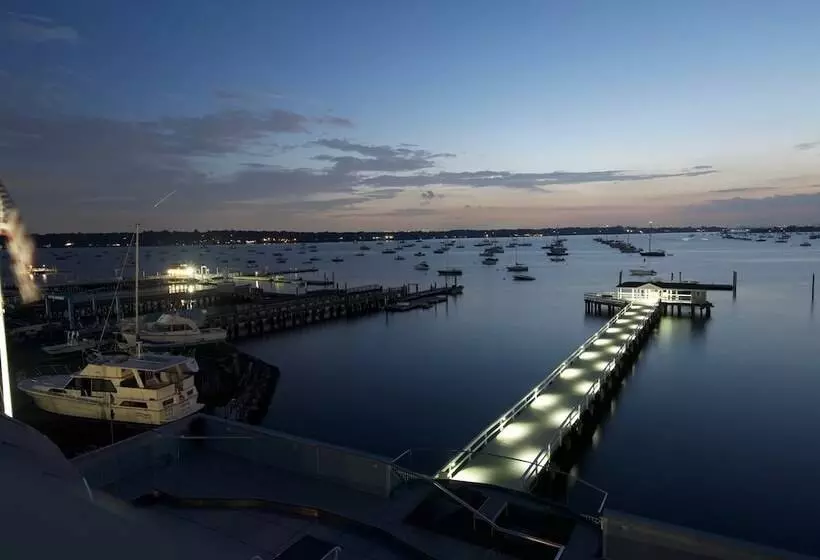 Fathoms Hotel & Marina