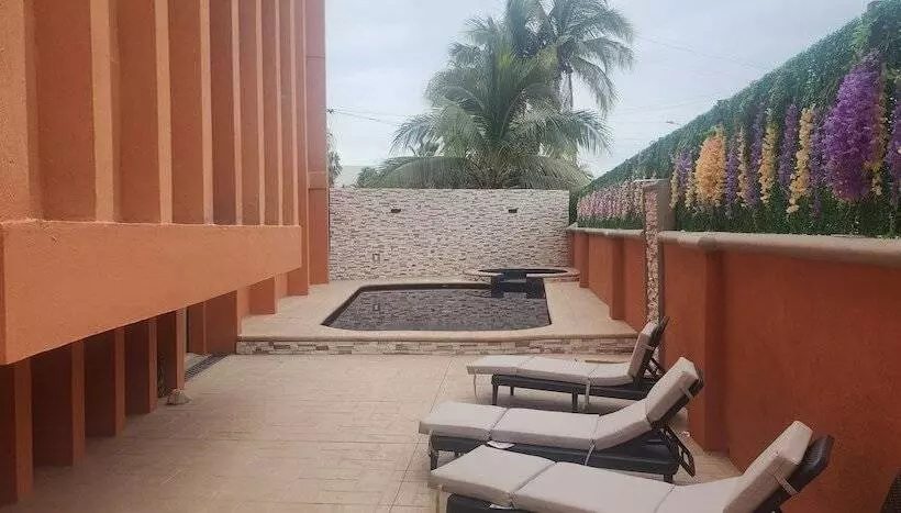 Hotelli Boutique Plaza Doradas