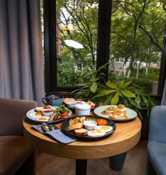 هتل Golden Palace