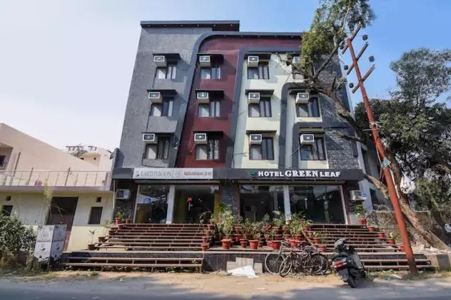Hotel Green Leaf