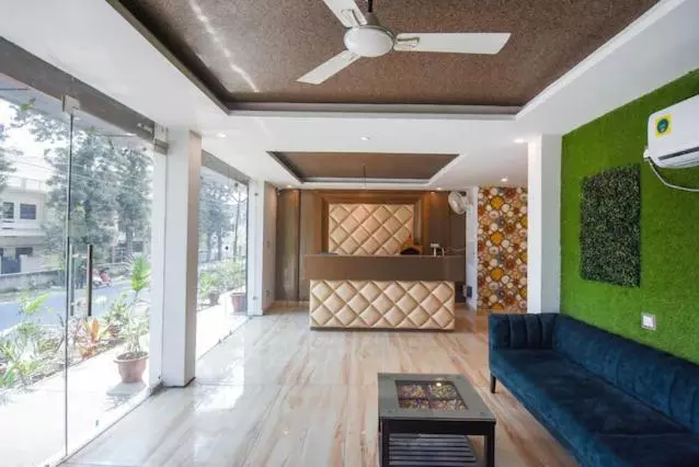 Hotel Green Leaf