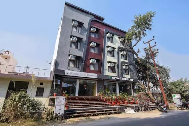 Hotel Green Leaf