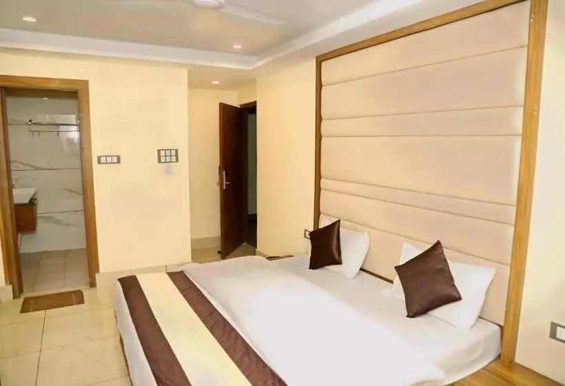 Hotel Green Leaf