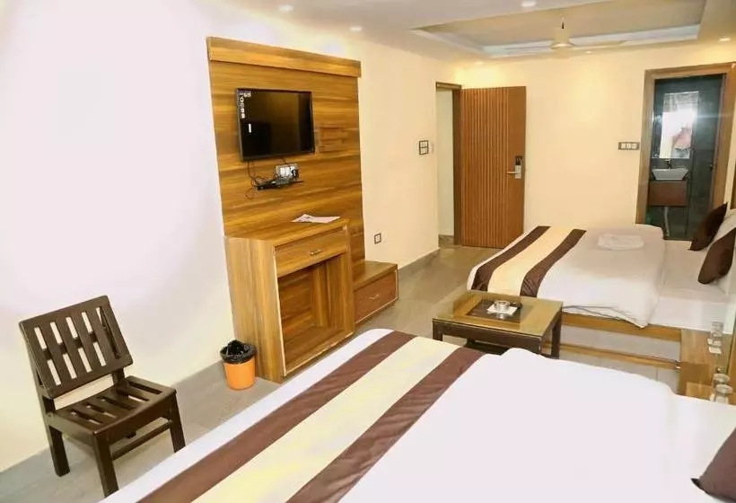 Hotel Green Leaf