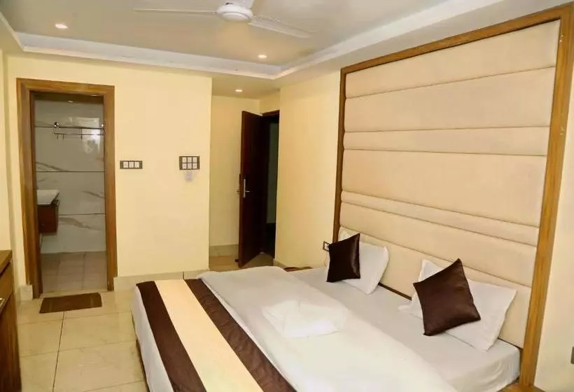 Hotel Green Leaf
