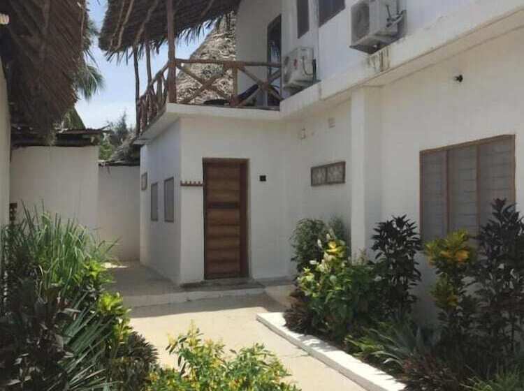 Hotelli Nungwi Lodge