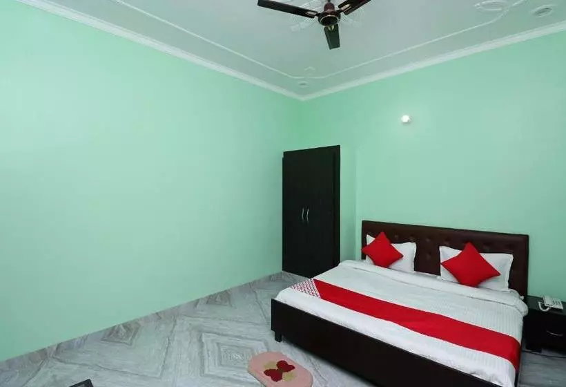 هتل Oyo 37905  Gangri2