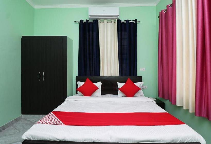 Hotel Oyo 37905 Gangri2