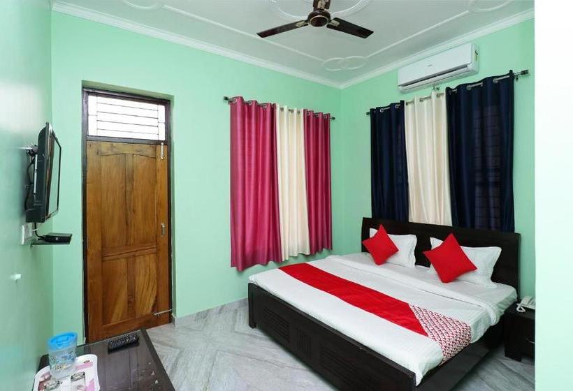 Hotel Oyo 37905 Gangri2