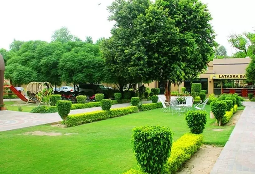 Lataska Motel