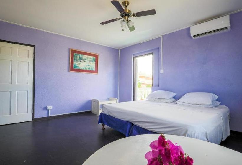 پانسیون El Retreat Guest House