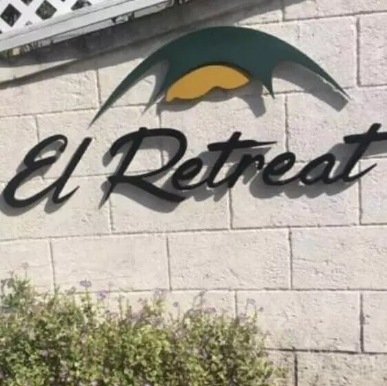 پانسیون El Retreat Guest House