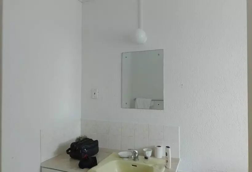 پانسیون El Retreat Guest House