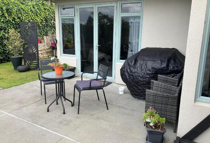 پانسیون Kingsley Quarters