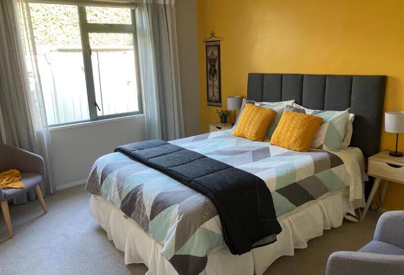 پانسیون Kingsley Quarters